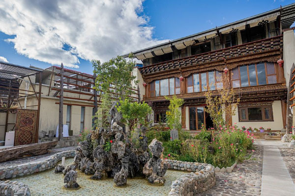 Fanjing Cailianju Tibetan-style Hotel